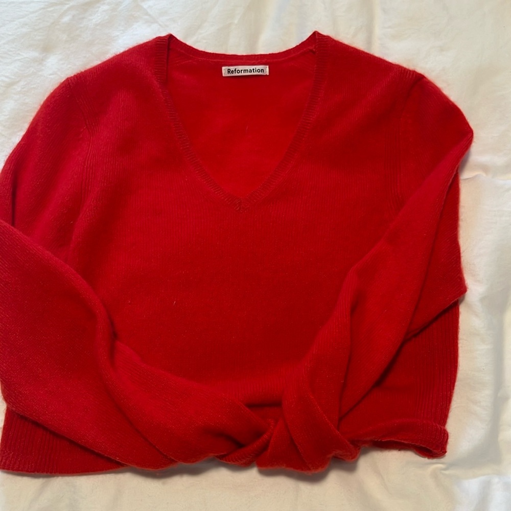 Gorgeous Reformation Cashmere Sweater - Cropped